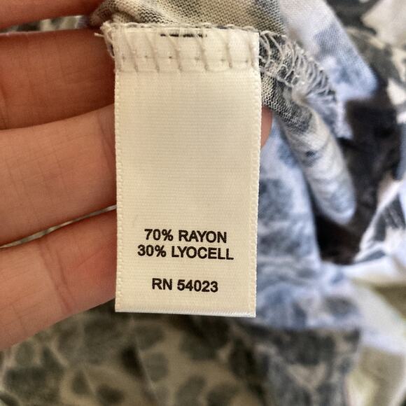 Banana Republic Ruffled Front Stretch Pullover Top, Size XS - Picture 7 of 9